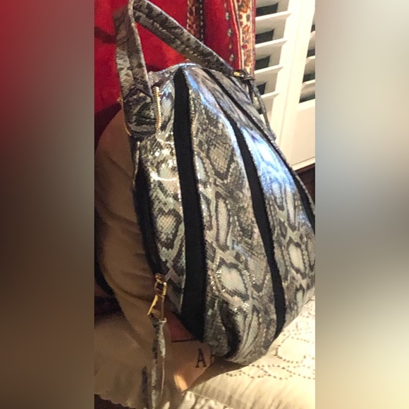 Aimee Kestenberg Tuscany Hobo.Real leather& suede Faux snakeskin embossed🤗 - Picture 2 of 15